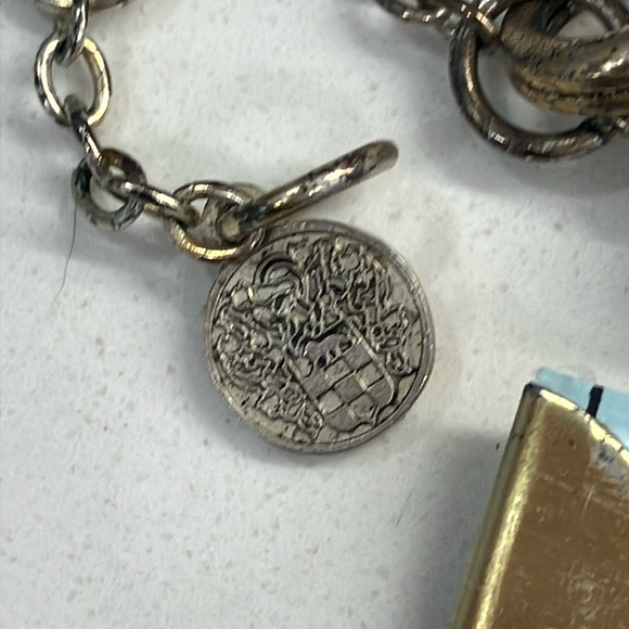 FASHION NECKLACE: Vince Camuto, 17” extendable with tassel - Picture 4 of 6